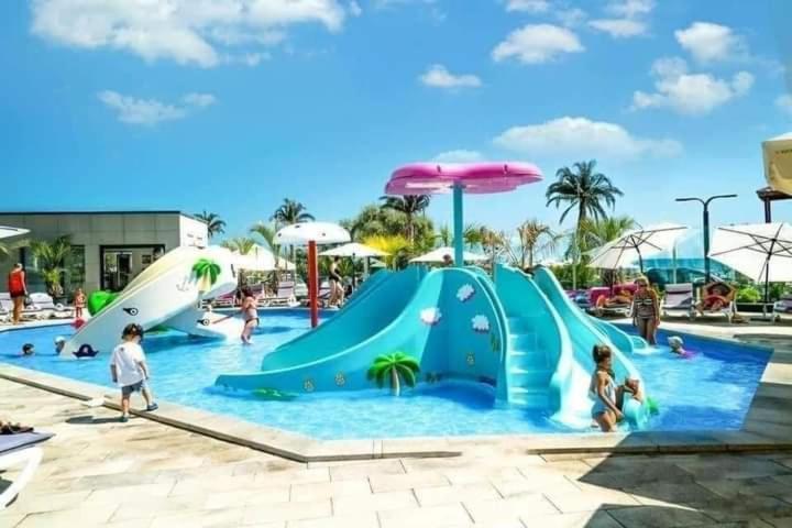 Alezzi Beach Resort Gorgeous Family Aparment Cu Piscina Năvodari Exterior foto