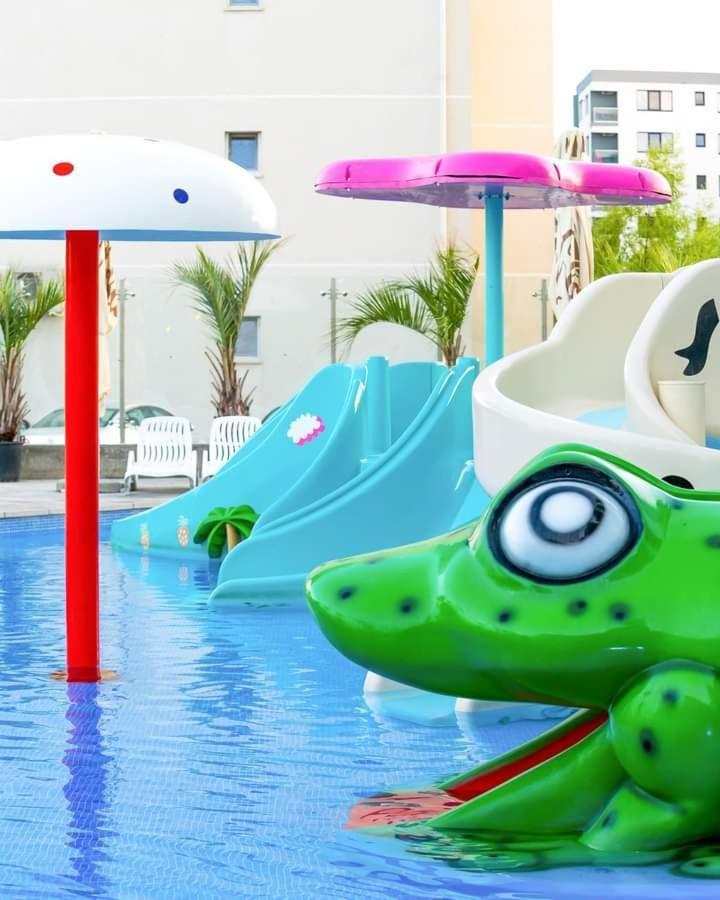 Alezzi Beach Resort Gorgeous Family Aparment Cu Piscina Năvodari Exterior foto